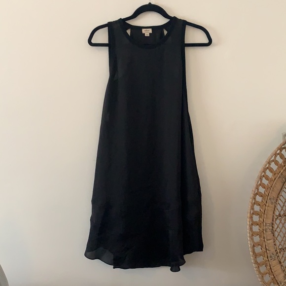 Silky party dress - Picture 8 of 9